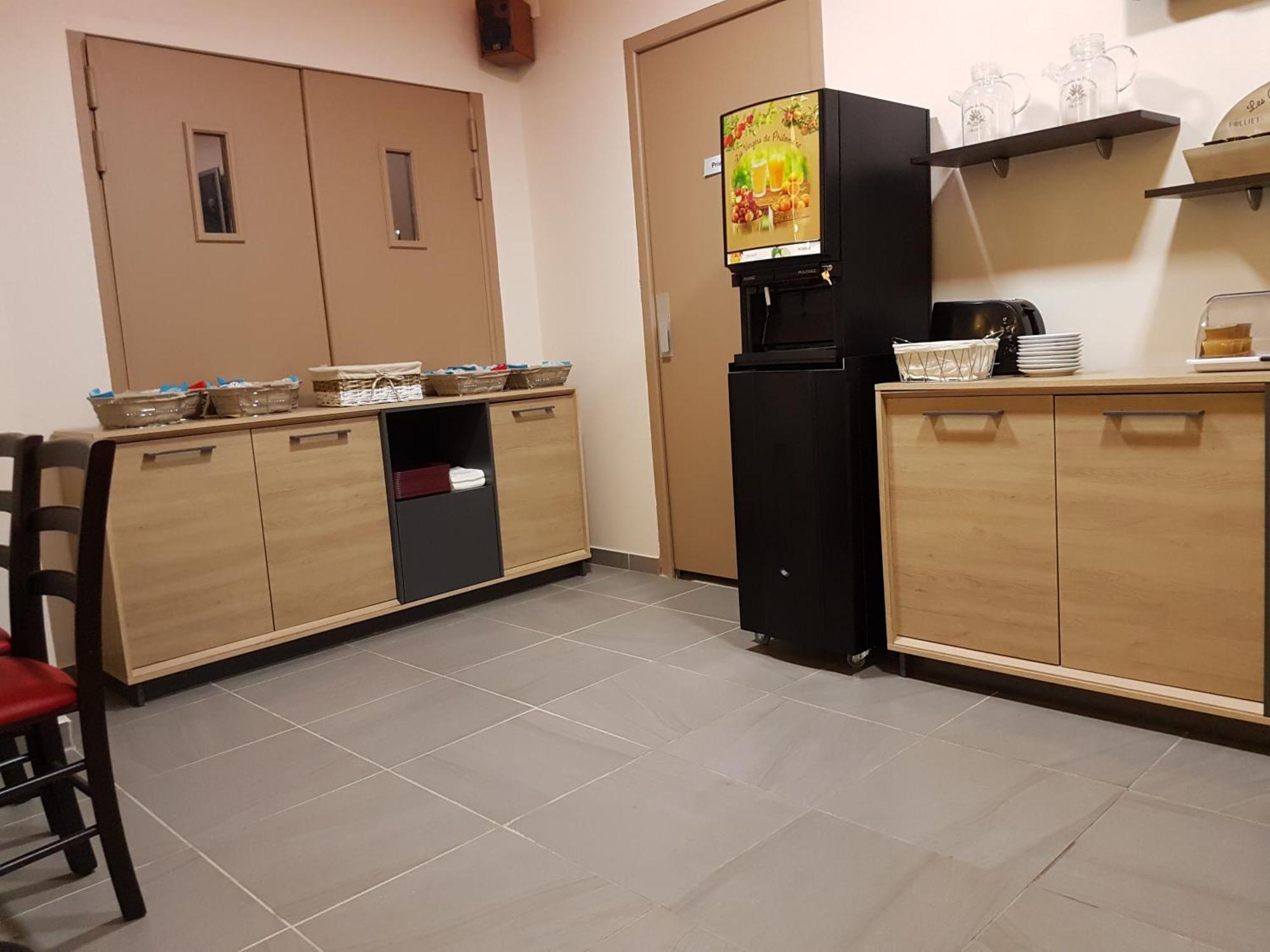 Nevers Hotel Bagian luar foto
