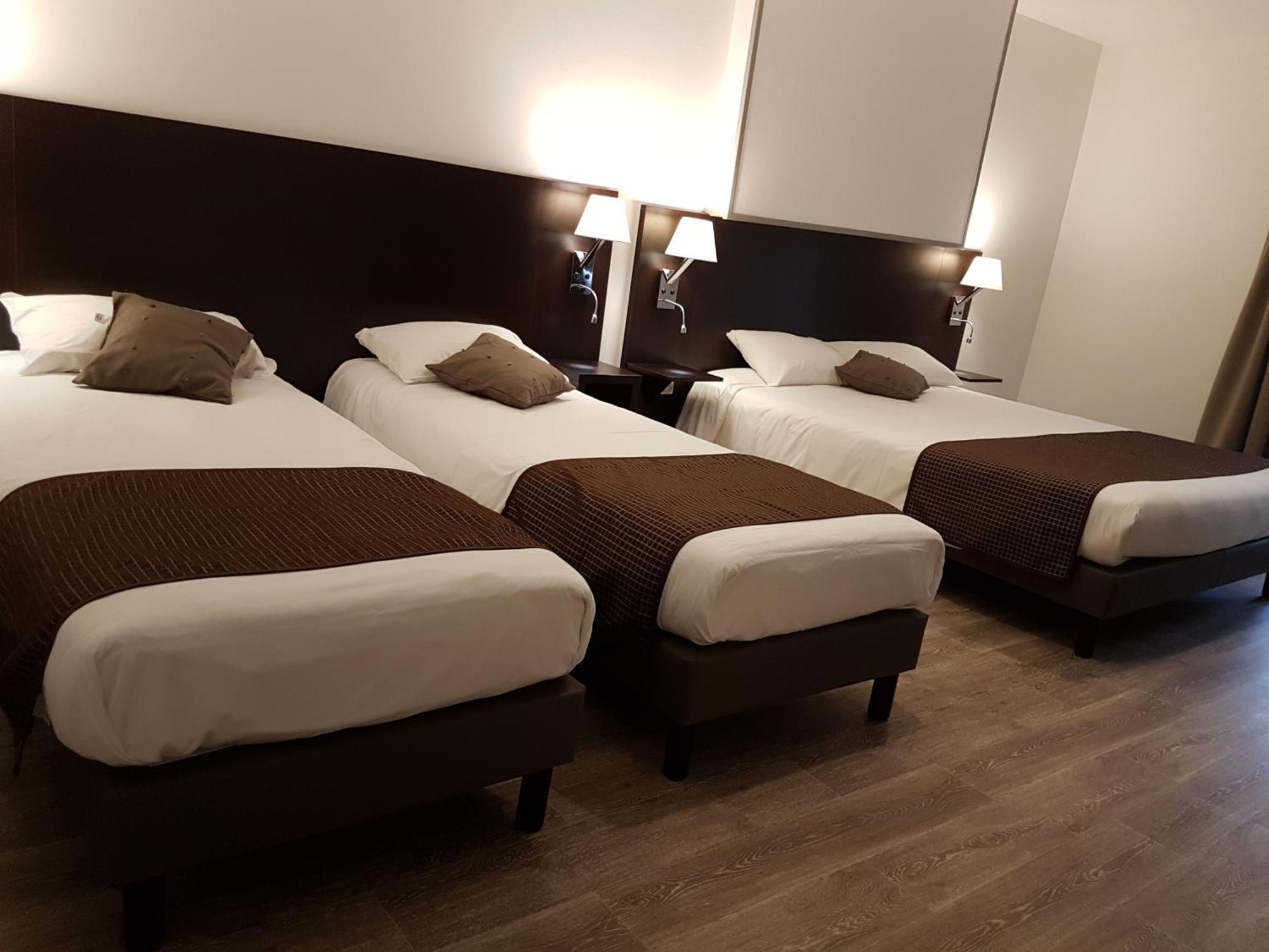 Nevers Hotel Bagian luar foto