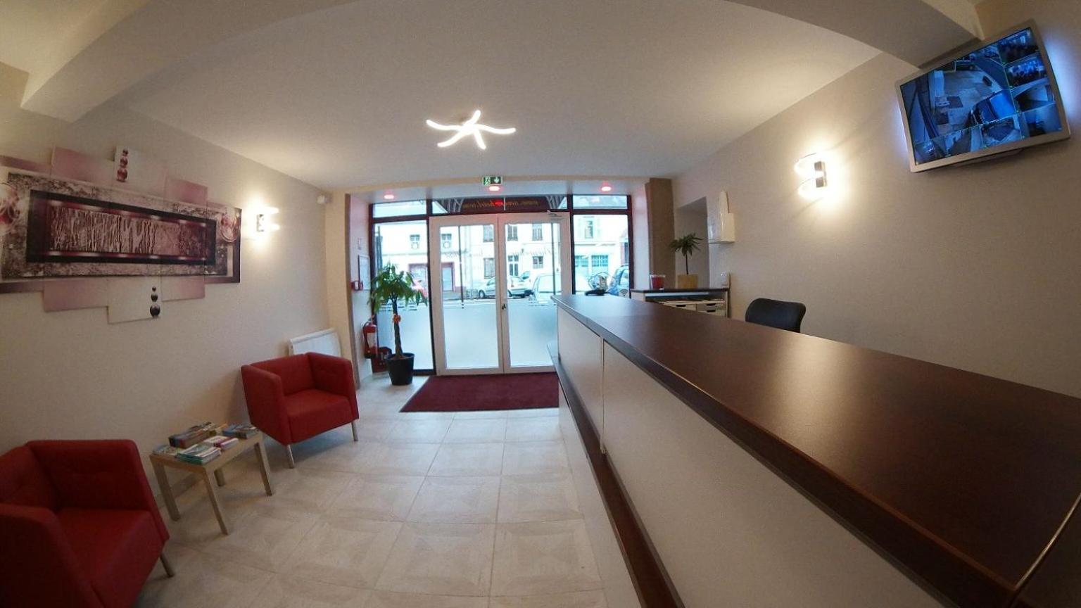 Nevers Hotel Bagian luar foto
