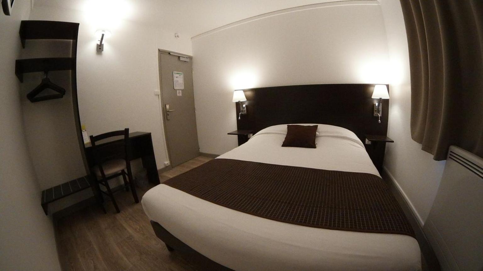 Nevers Hotel Bagian luar foto