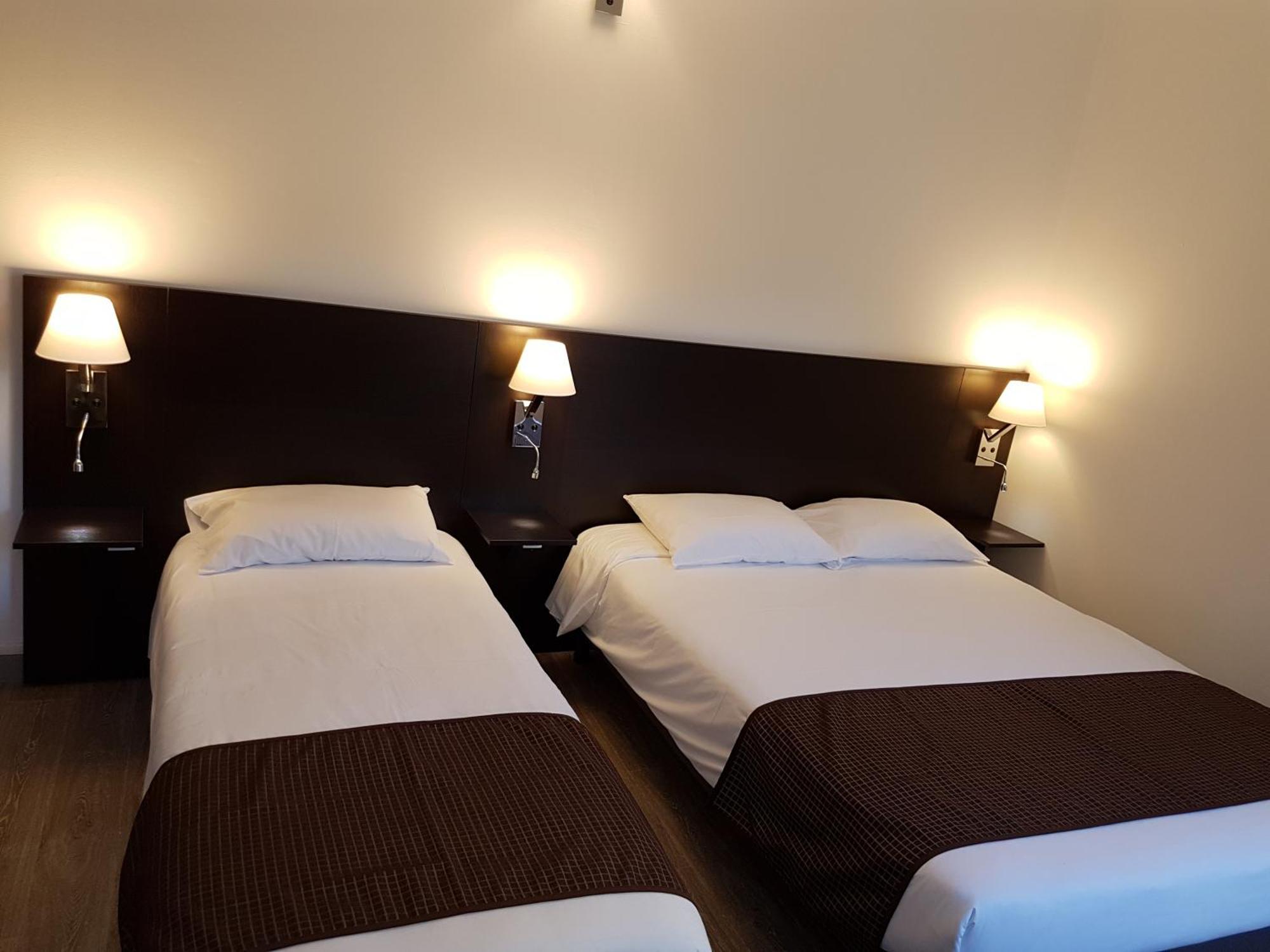 Nevers Hotel Bagian luar foto