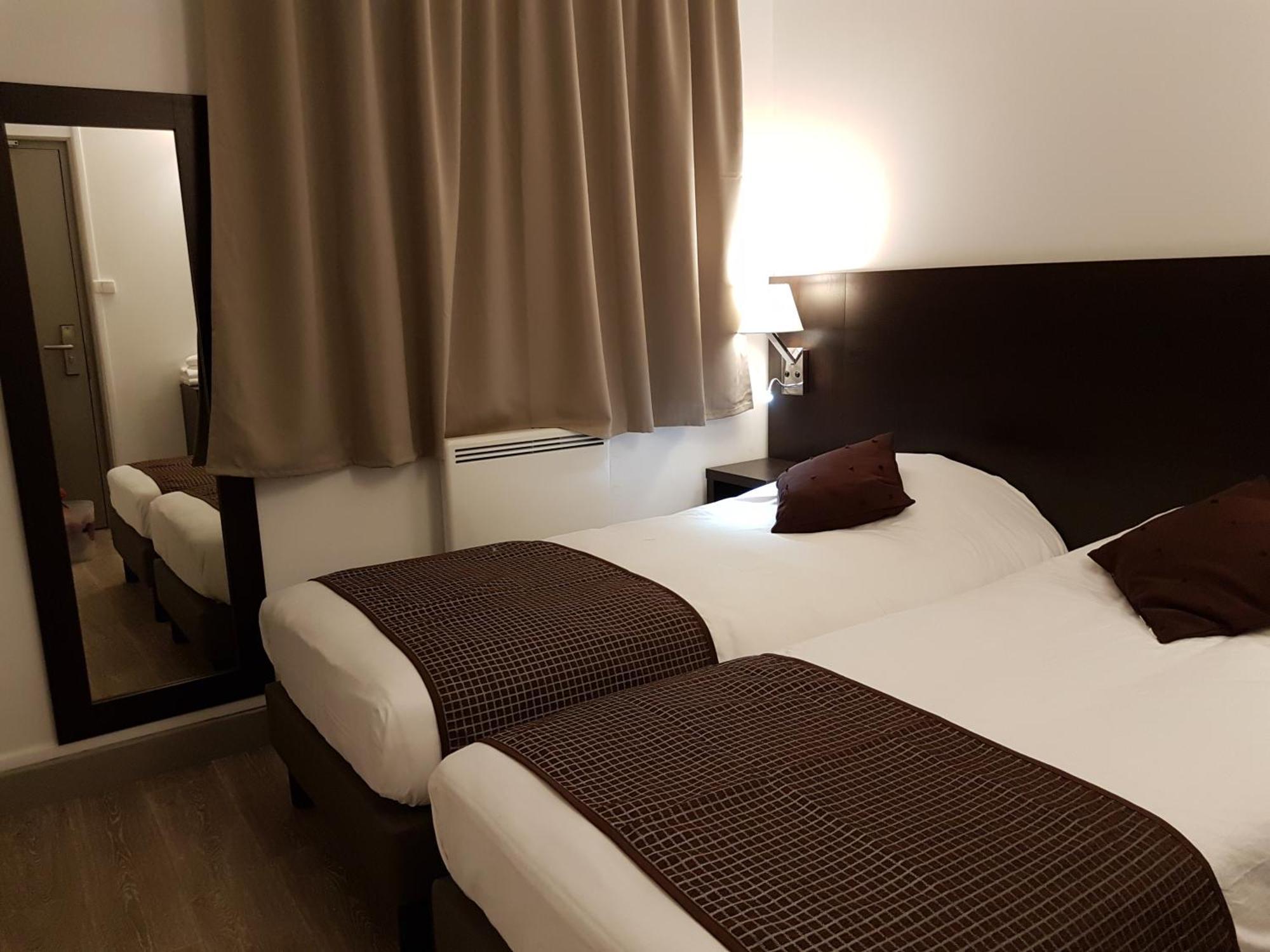Nevers Hotel Bagian luar foto
